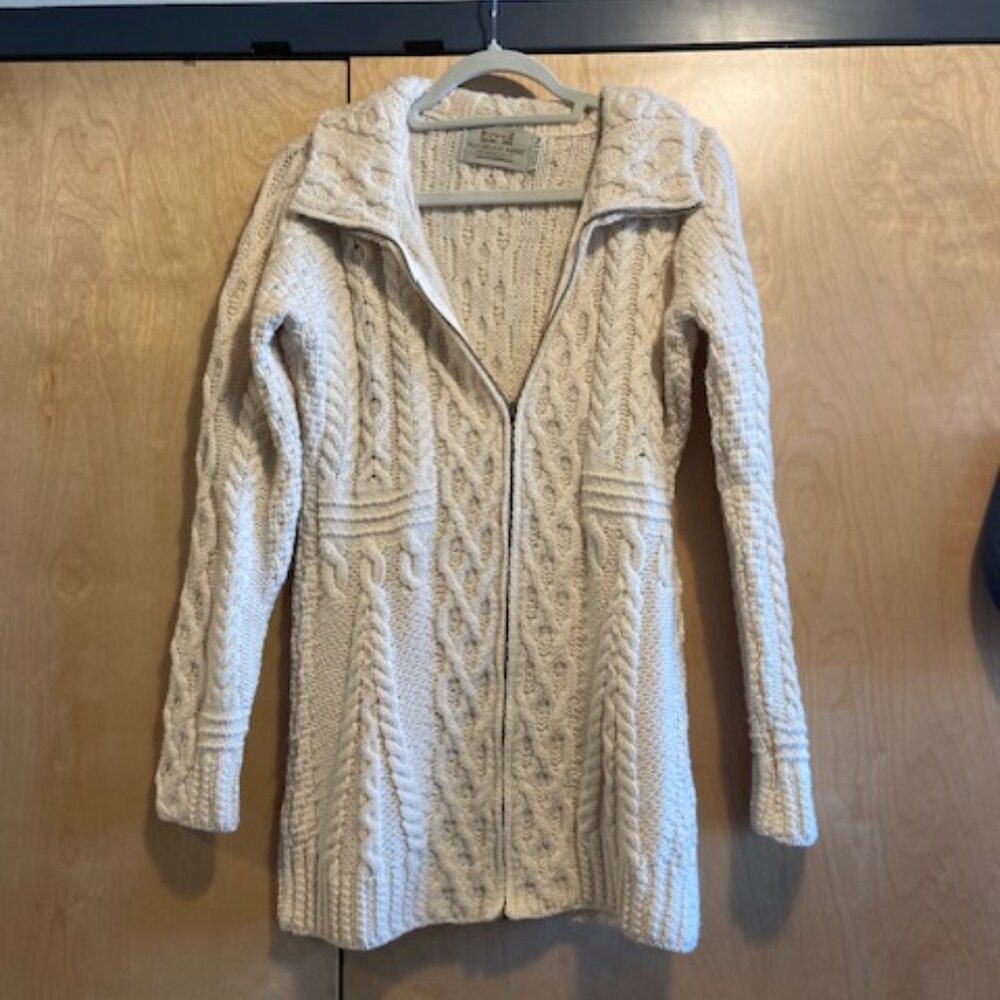 Aran Islands Irish 100% Merino Wool sweater Medium